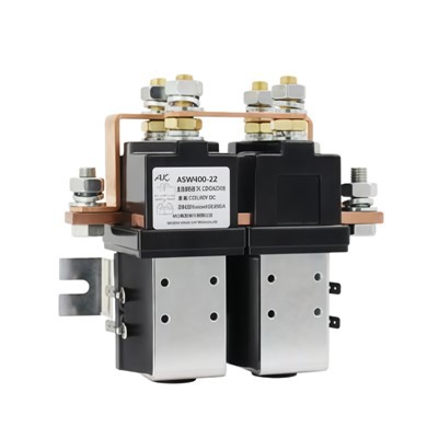 DC megragadja a motorindító relét